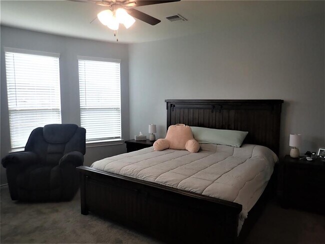 Building Photo - 24911 Prairie Briar Cir