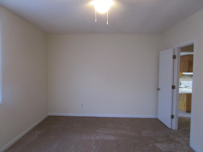 Building Photo - 25 Cuttino Rd