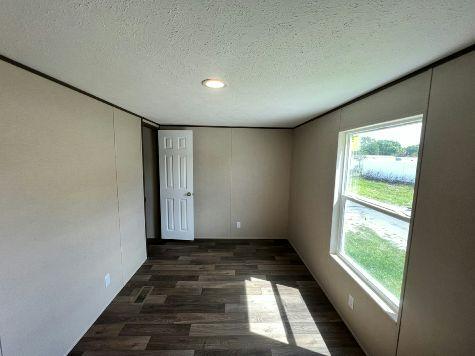 Building Photo - 151 Lakeside Garden Cir