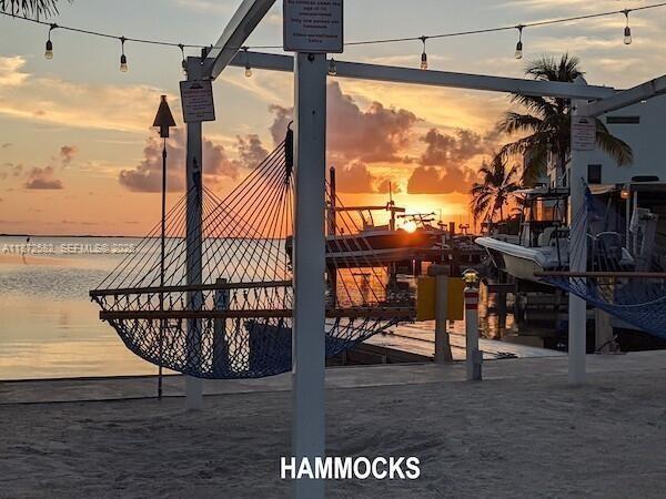 Building Photo - 325 Calusa St