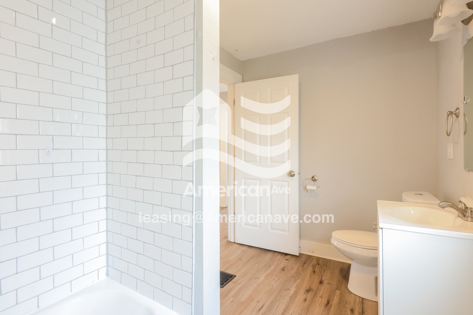 Building Photo - 307 N Denny St