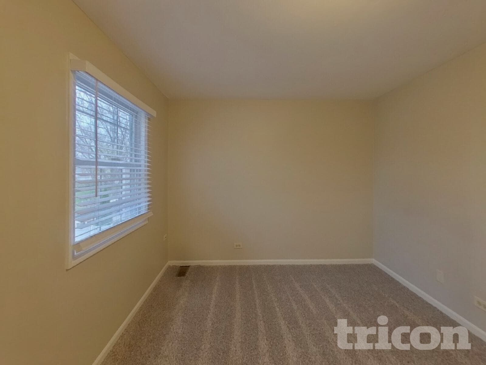 Building Photo - 1235 Casa Solana Dr