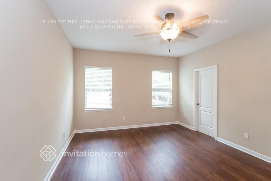 Building Photo - 137 Tollerton Avenue