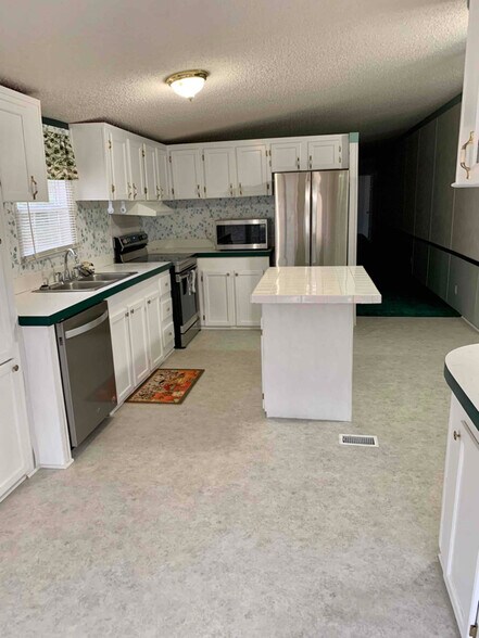 Building Photo - 322 Beaver Creek Dr