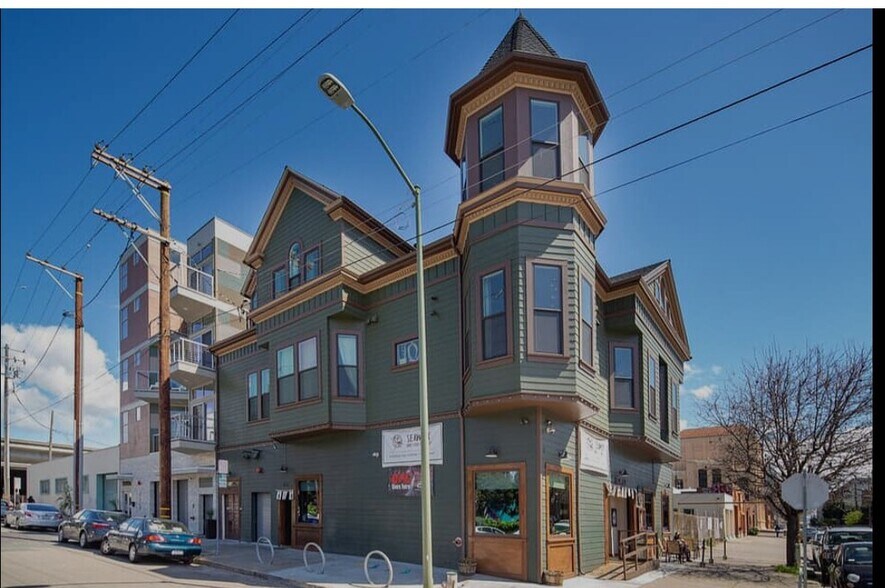 Primary Photo - 404 Webster St