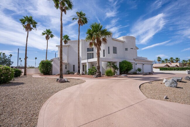 Building Photo - 2320 Snead Dr