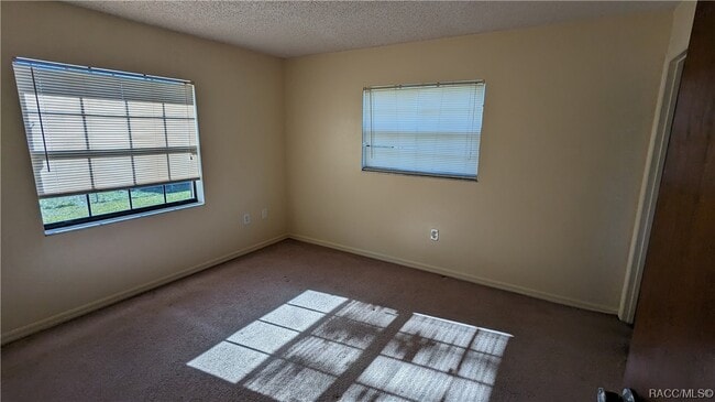 Building Photo - 4095 N Little Hawk Point