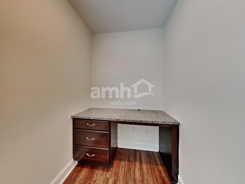 Building Photo - 316 Azore Way