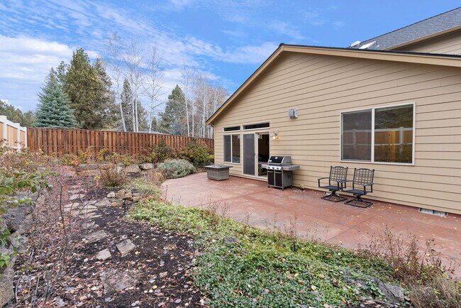 Building Photo - 20482 Jacklight Ln