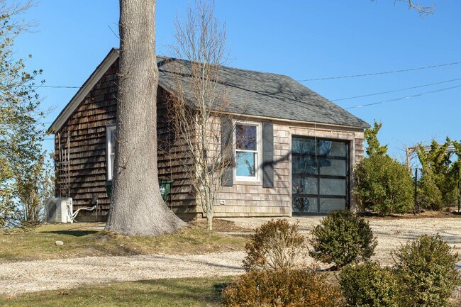 Building Photo - 56 N Cartwright Rd