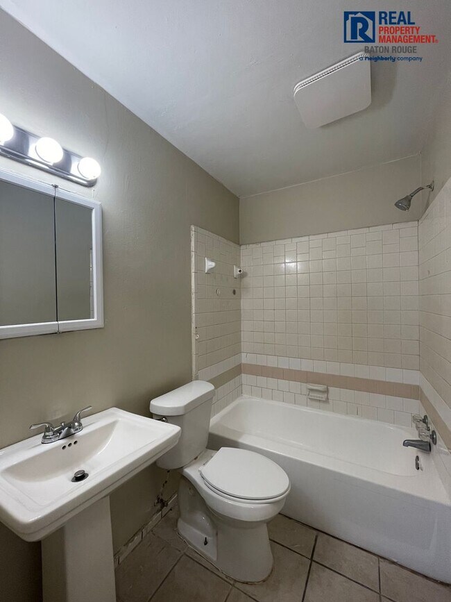 Building Photo - House: Mickens Place
