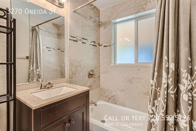 Building Photo - 3270 Oneida St