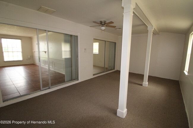 Building Photo - 5565 Baffin Cir