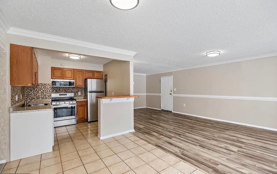 Building Photo - 1826 Metzerott Rd