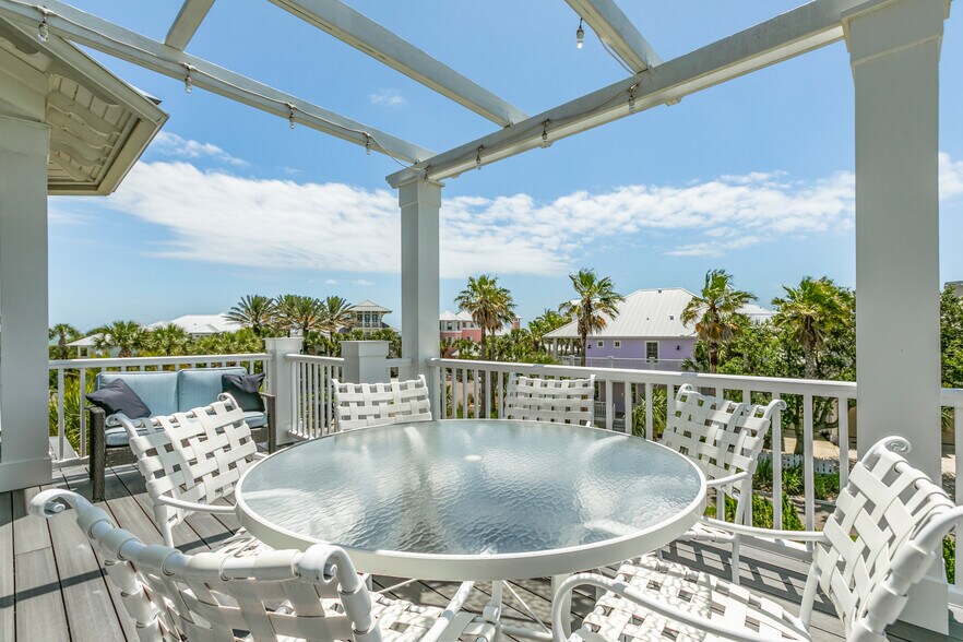 Building Photo - 681 Ocean Palm Way
