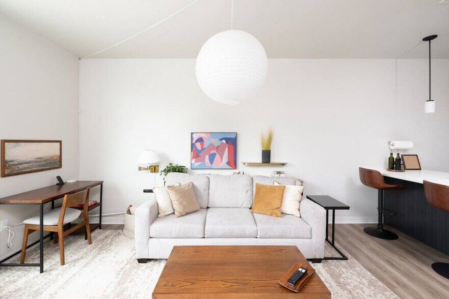 Building Photo - 1632 N Franklin Pl