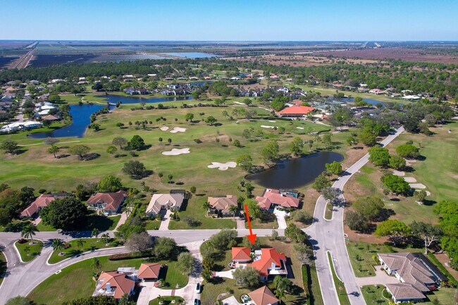 Building Photo - 3000 Conifer Dr