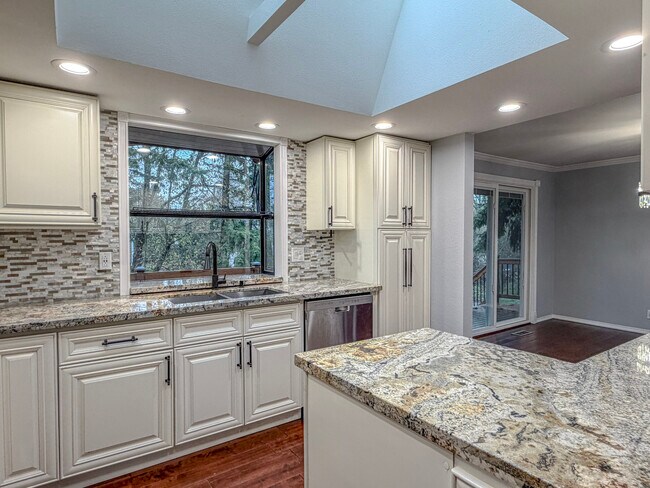 Building Photo - 17127 38th Ave W