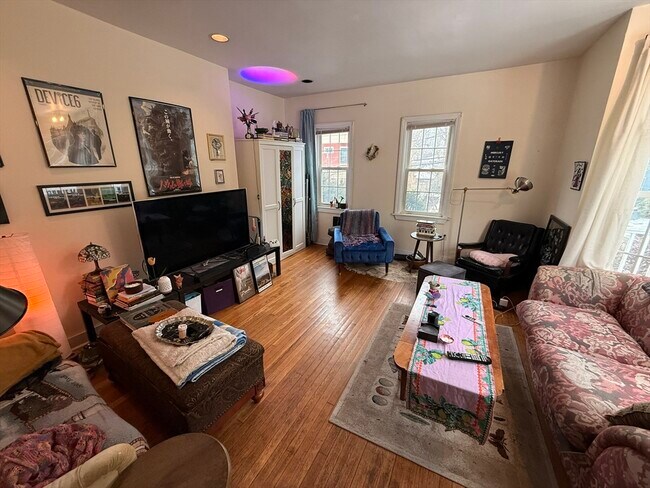 Building Photo - 7-9 Biltmore St