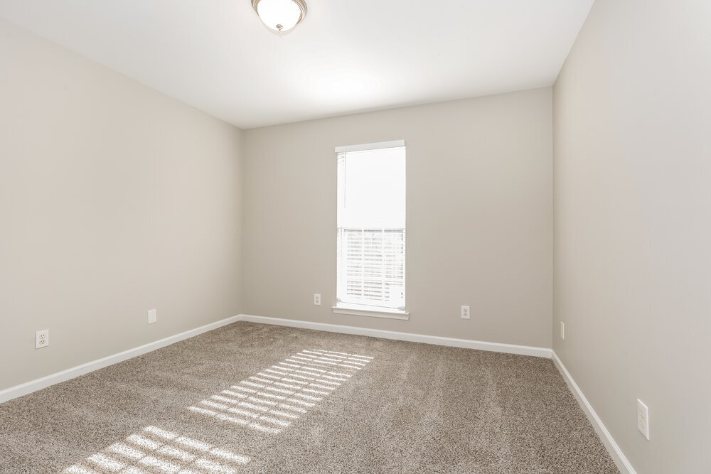 Building Photo - 806 Bristol Dr