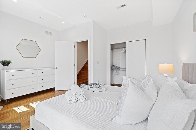 Building Photo - 1524 S 25th St