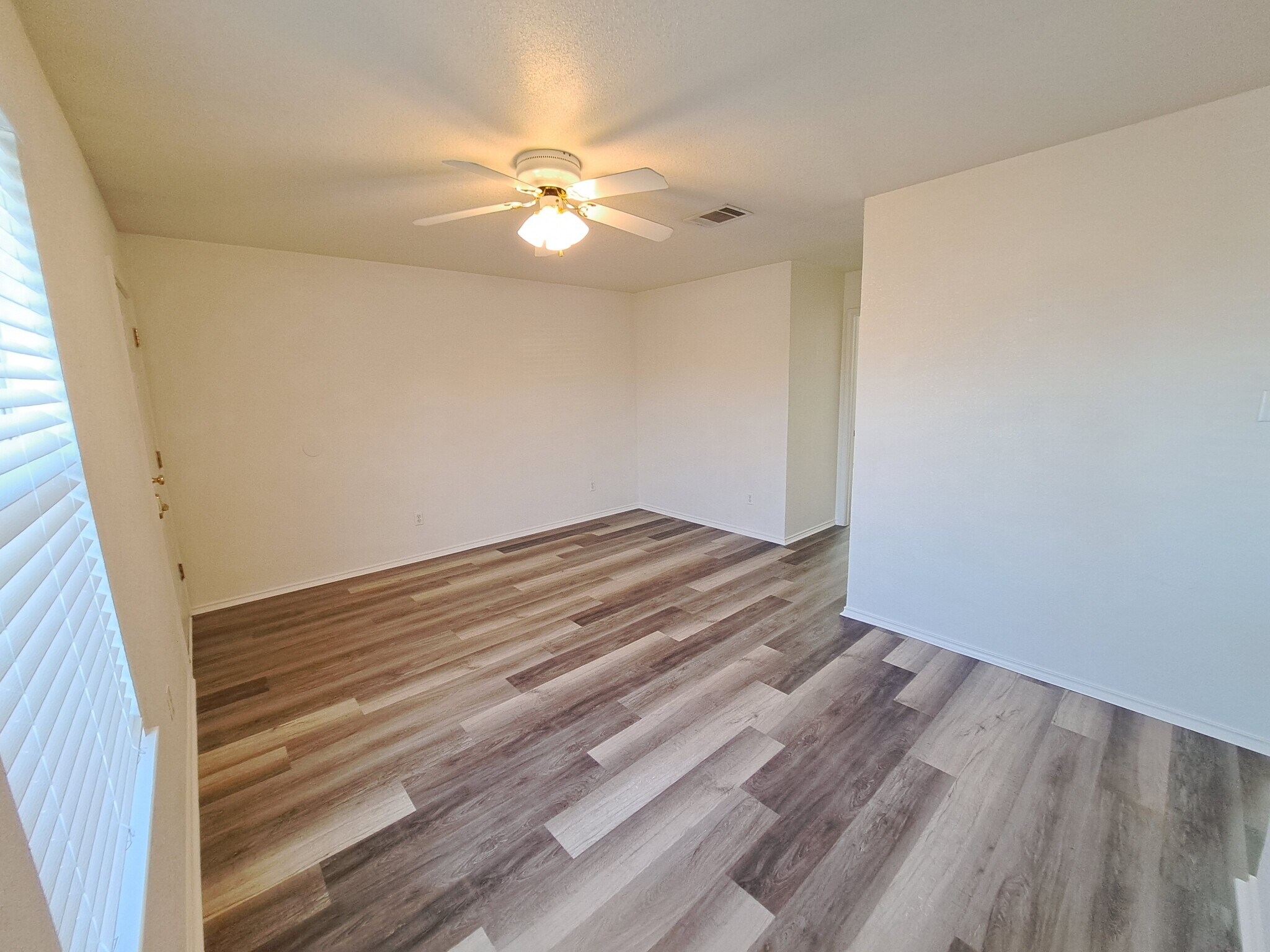 Building Photo - 5706 Greengate Dr