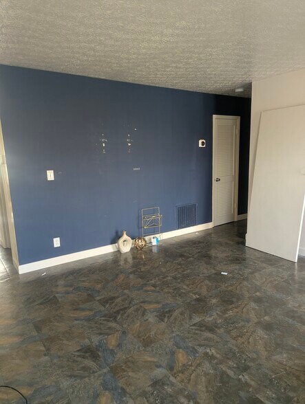 Building Photo - 1646 Gay Ave