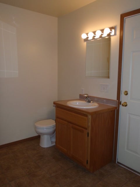 Building Photo - Duplex with detached garage