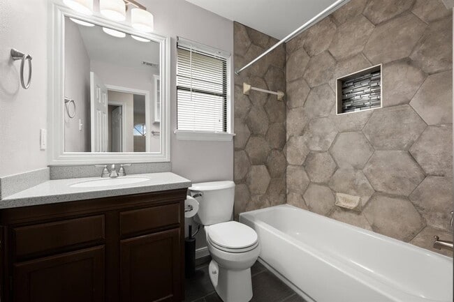 Building Photo - 4602 Tobago Cove