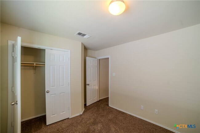 Building Photo - 6604 Katy Creek Ln
