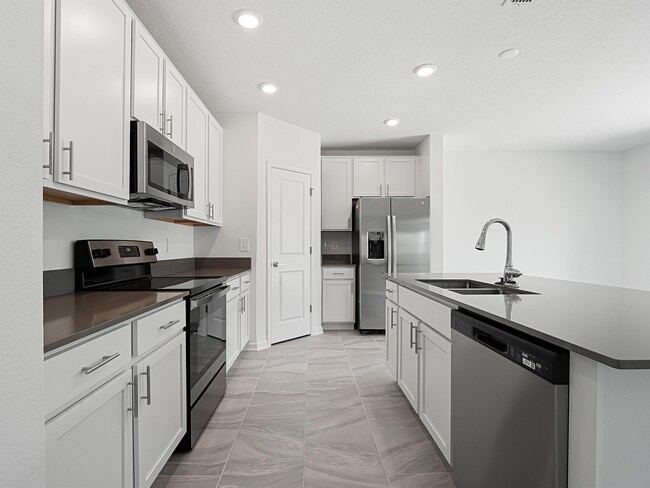 Building Photo - 571 Jett Ln