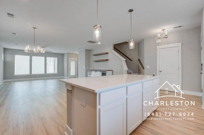 Building Photo - 117 Archdale St