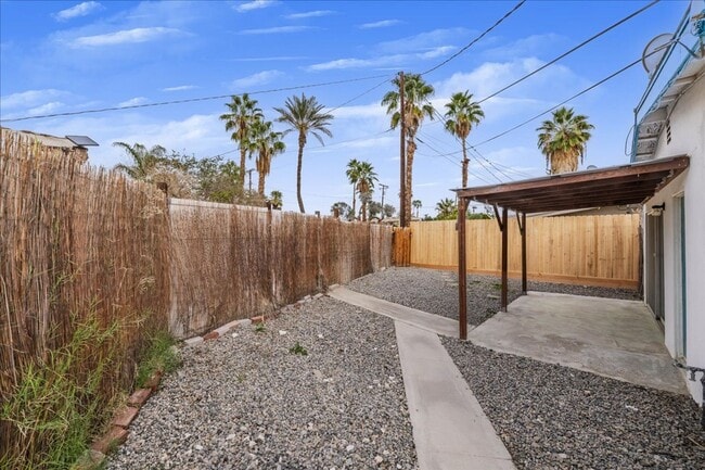 Building Photo - 3 Bed / 2 Bath Home with Two-Car Garage, Laundry and a Storage Shed/Work Space