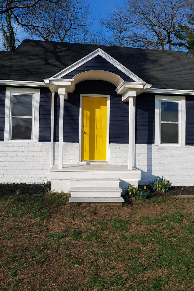 Building Photo - 201 Coulbourn Mill Rd