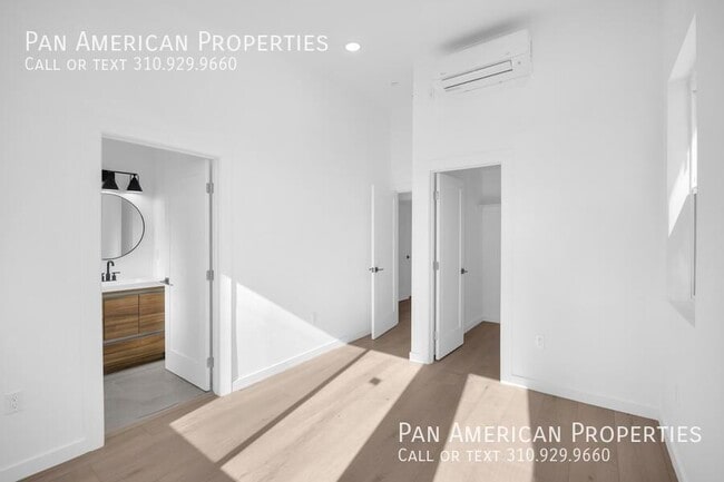 Building Photo - 1738 9th St