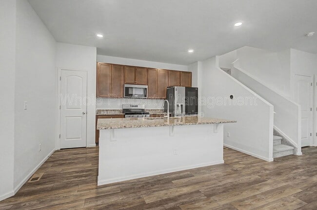 Building Photo - 28466 E 6th Pl