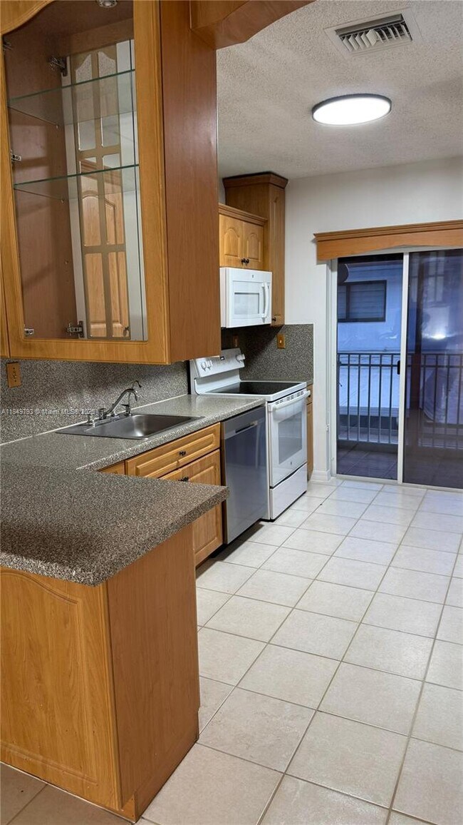 Building Photo - 1270 W 42nd St