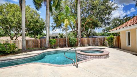 Building Photo - 6813 Viento Way