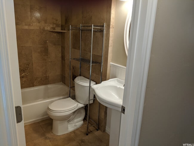 Building Photo - 1257 E 200 S