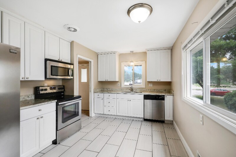 Primary Photo - 6332 Xerxes Ave S