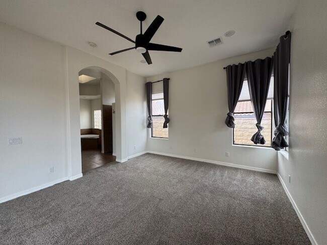 Building Photo - 3 BR on the GOLF COURSE with POOL-Laughlin Ranch with views