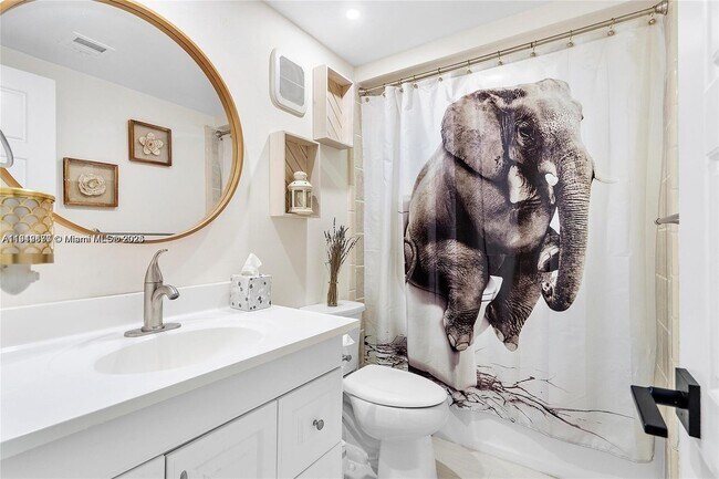 Building Photo - 1281 W Fairway Rd