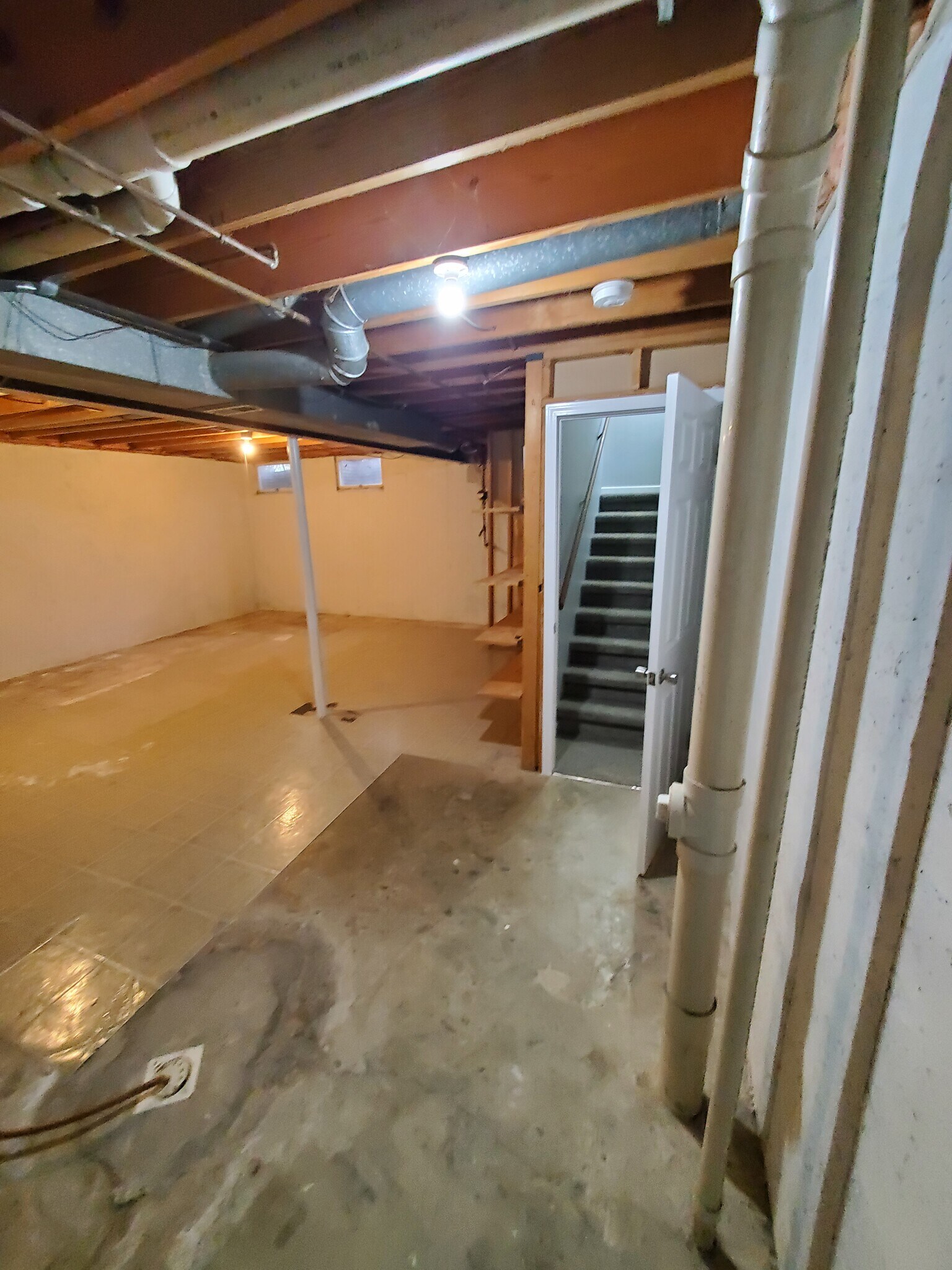 Building Photo - 12 Pebble Ct