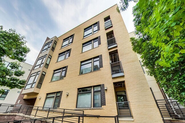 Primary Photo - Gorgeous 2 bedroom 2 bath condo just steps...