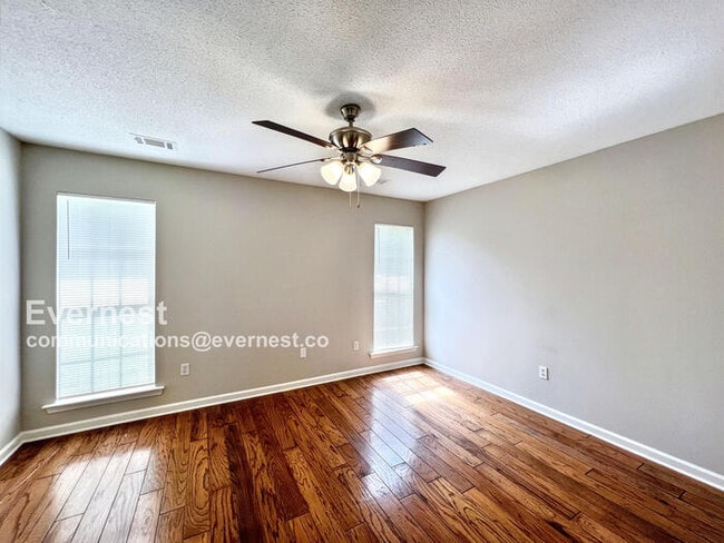Building Photo - 9136 Bentley Woods Dr