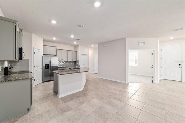 Building Photo - 5313 NW 48th Pl