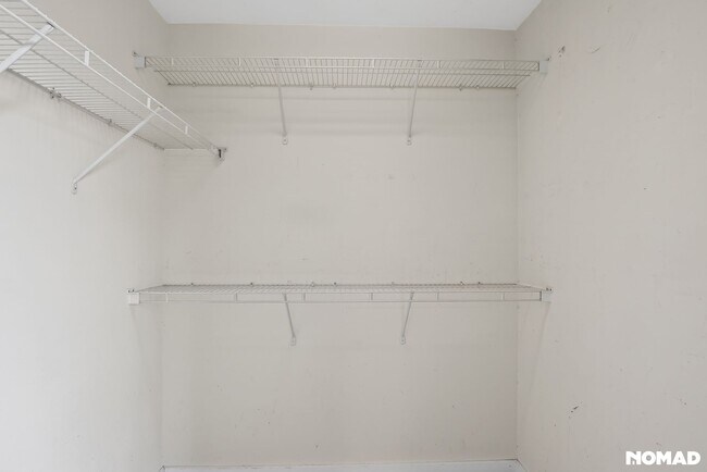 Building Photo - 1273 MacKintosh pknw