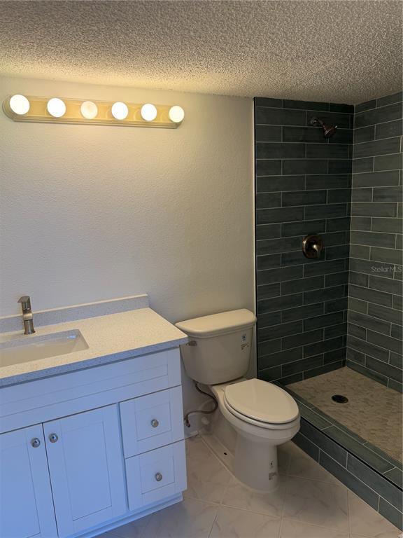 Building Photo - 7420 Bay Island Dr S