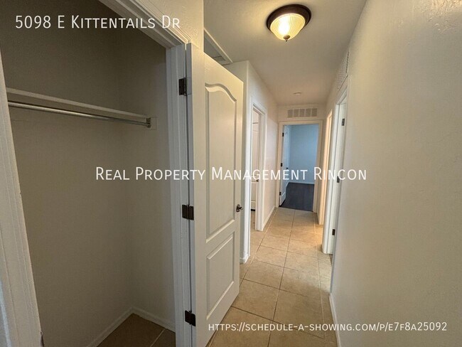 Building Photo - 5098 E Kittentails Dr