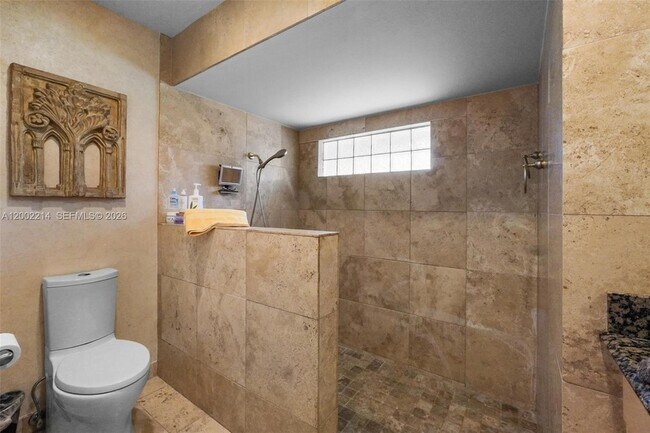 Building Photo - 6975 Bianchini Cir